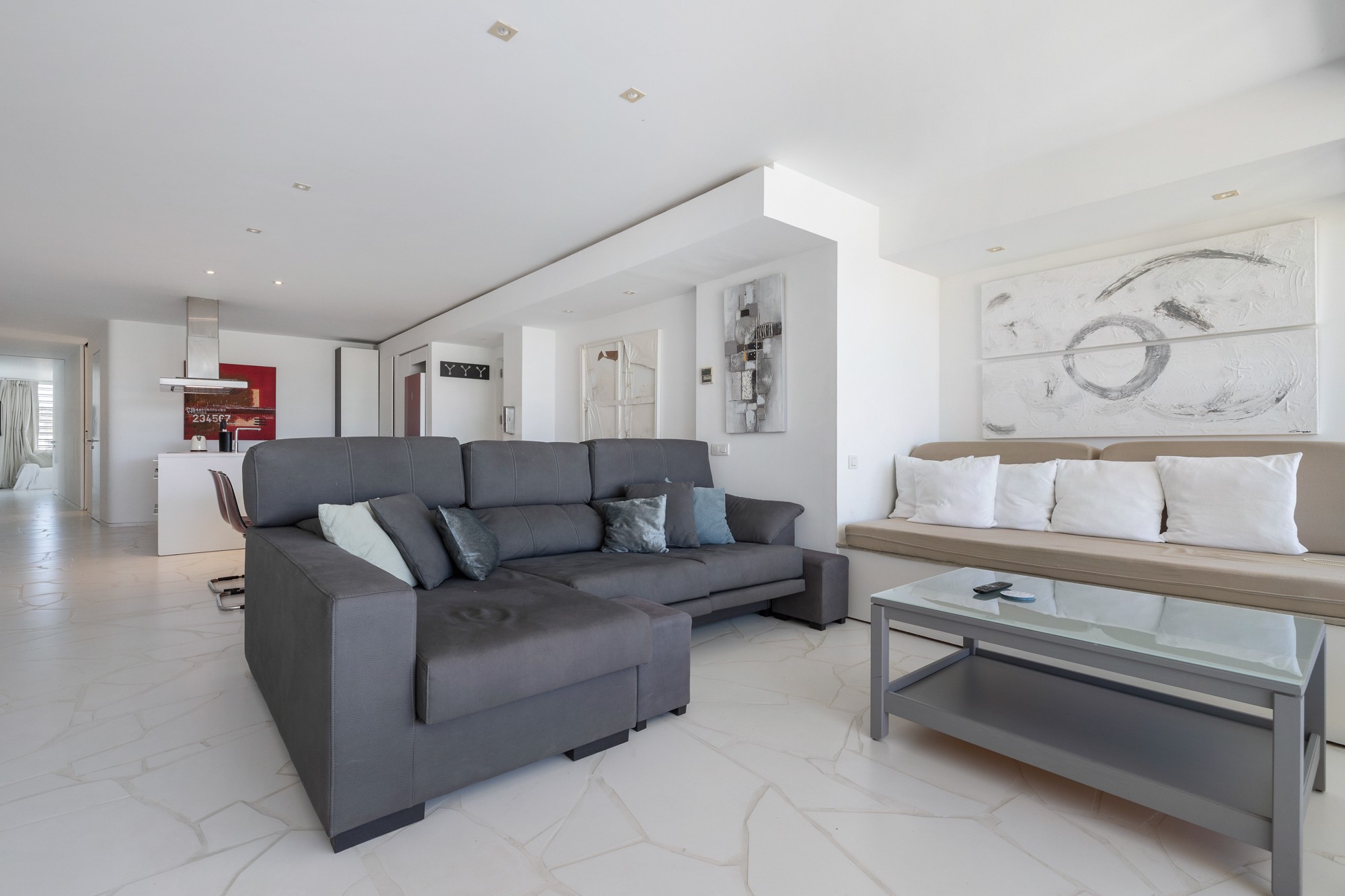 Modern penthouse with incredible views of the port and Dalt Vila - 6