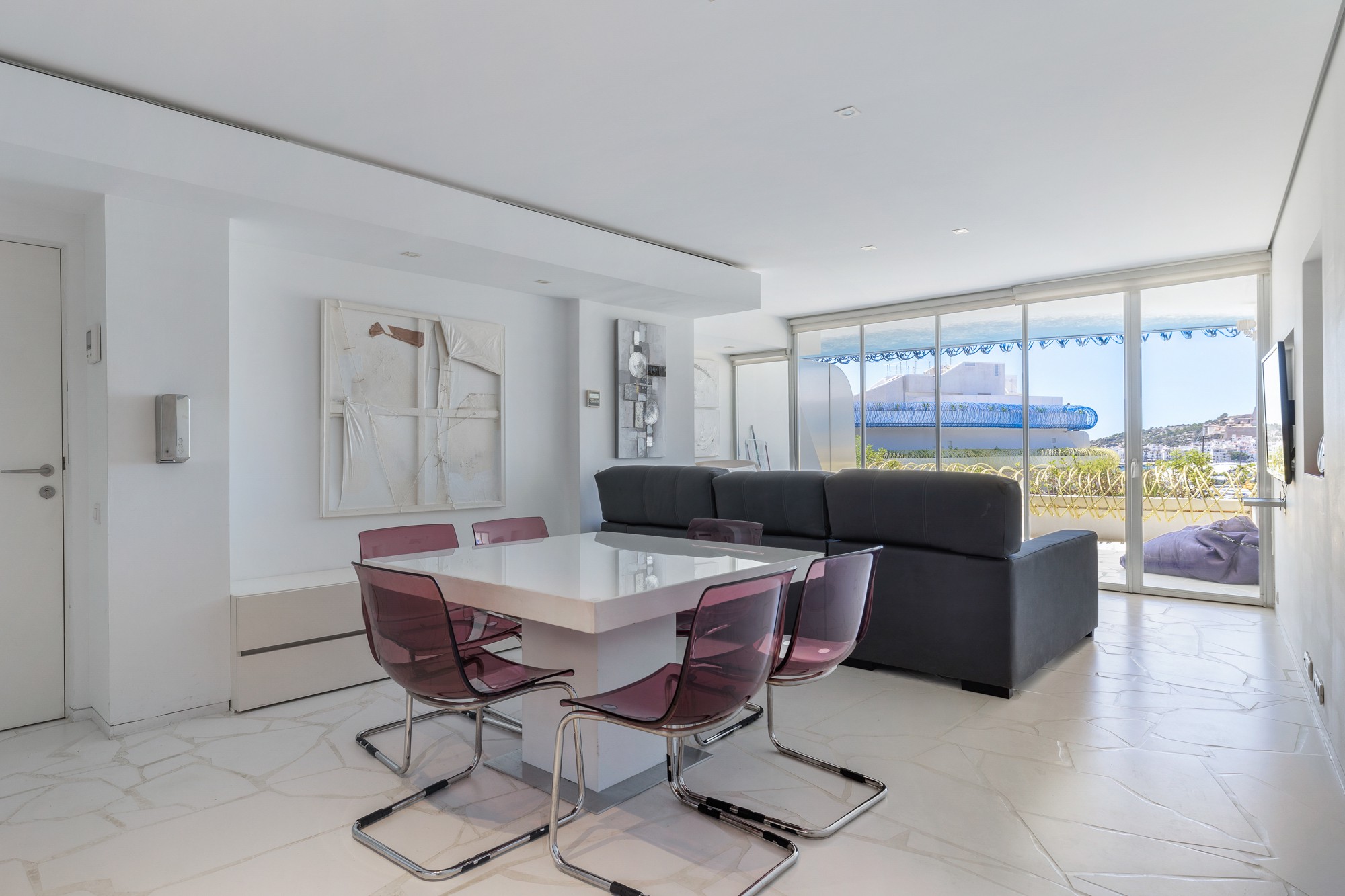 Modern penthouse with incredible views of the port and Dalt Vila - 7