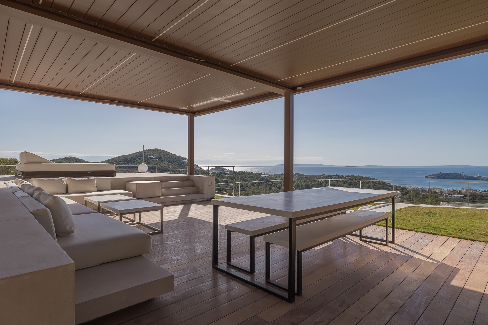 Mediterrane Villa mit Panoramablick auf das Meer in Can Rimbau - 31