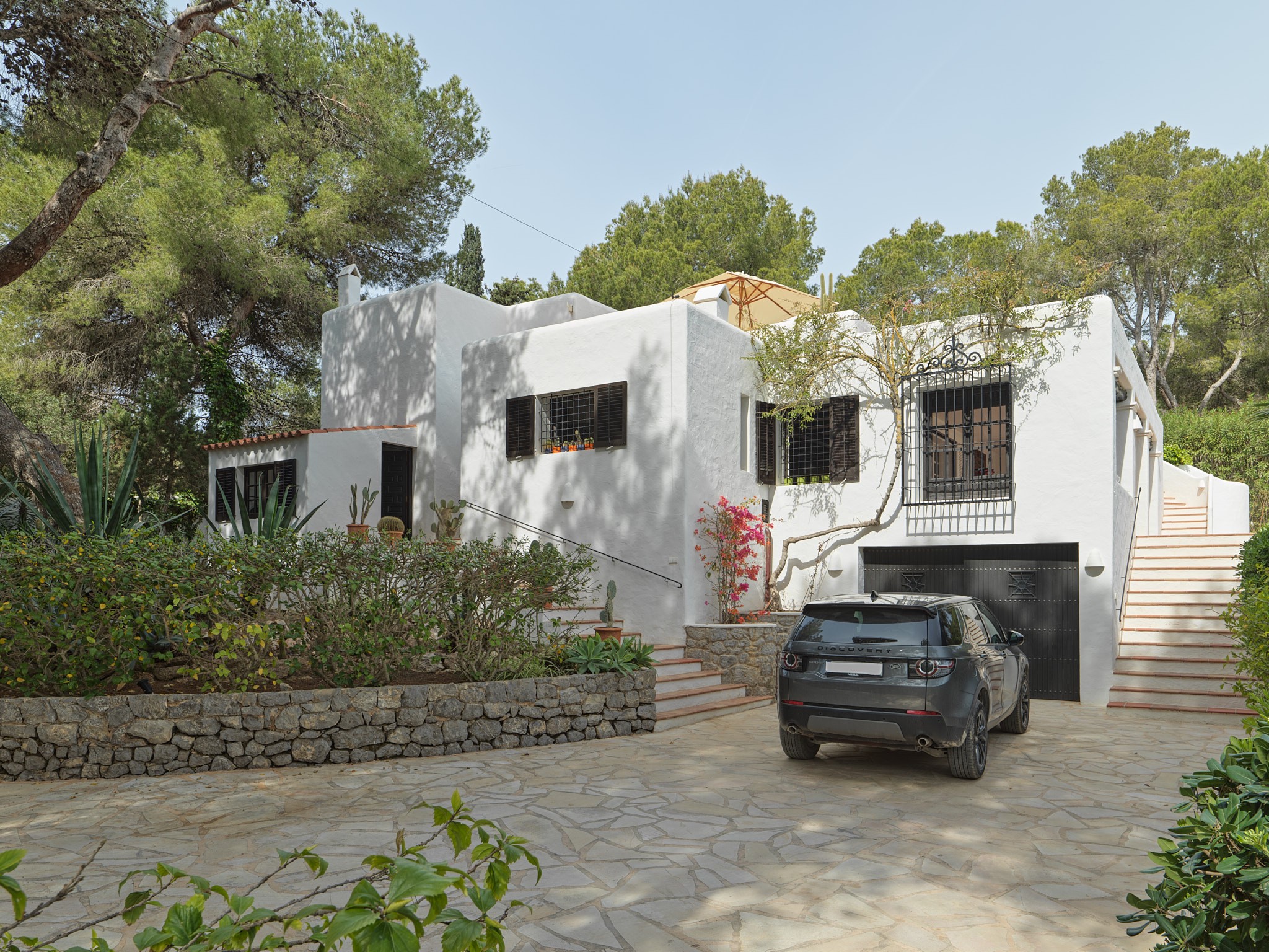 Casa de estilo finca tradicional con vistas al mar y jardín de ensueño - 4