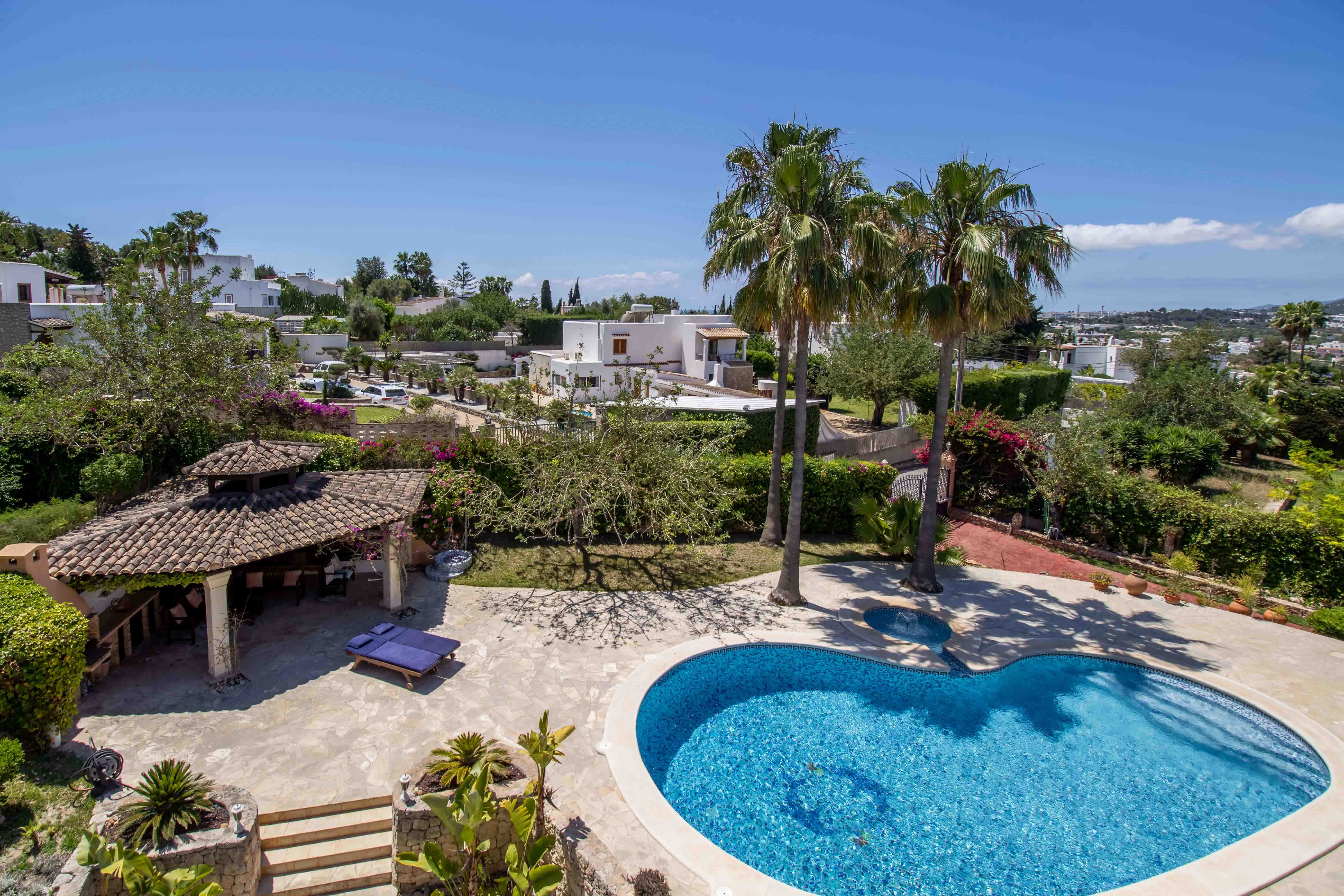 Generosa casa familiar de estilo mediterráneo cerca de Ibiza centro - 4