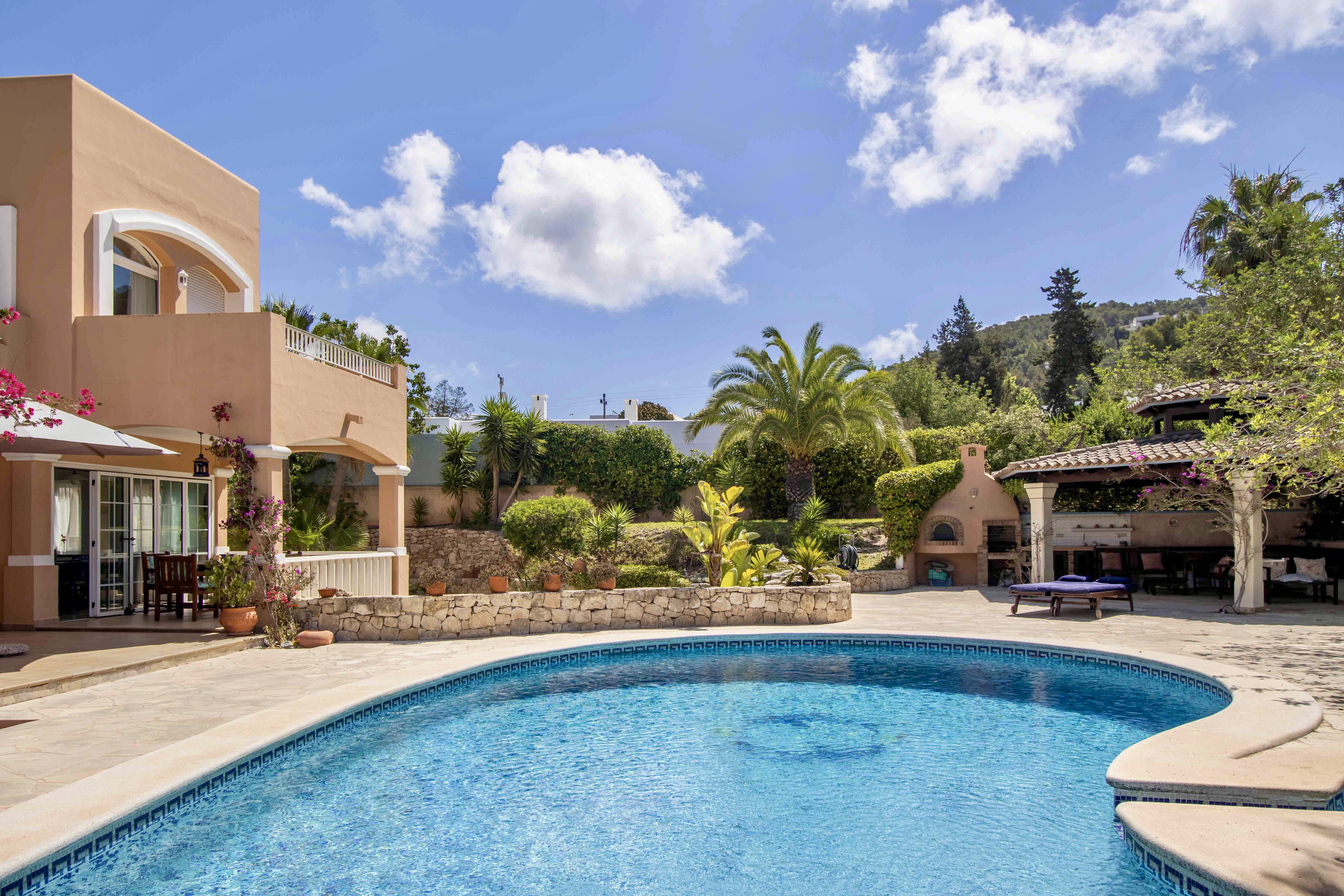 Generous mediterranean style family home close to Ibiza Town - 3