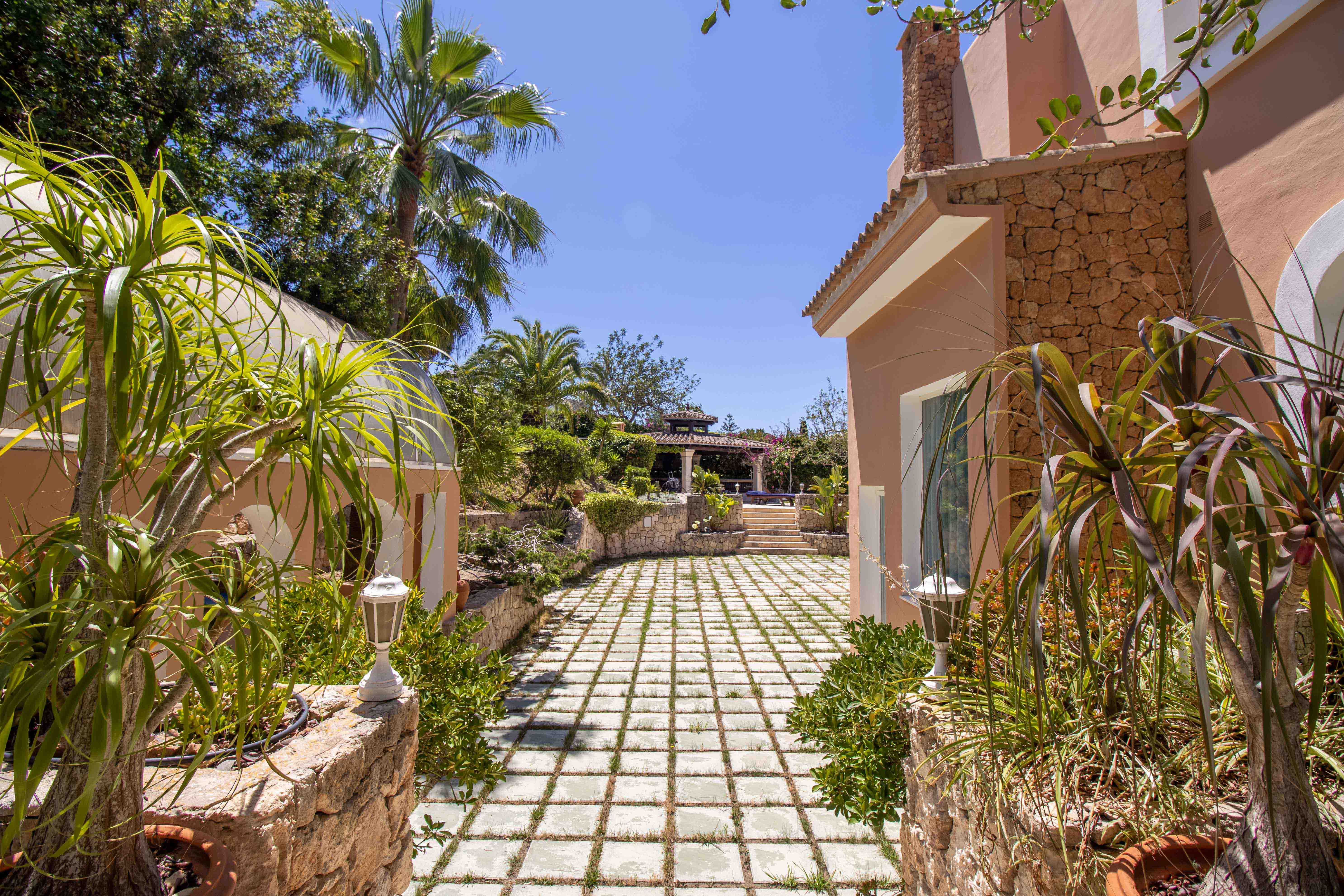 Generous mediterranean style family home close to Ibiza Town - 28