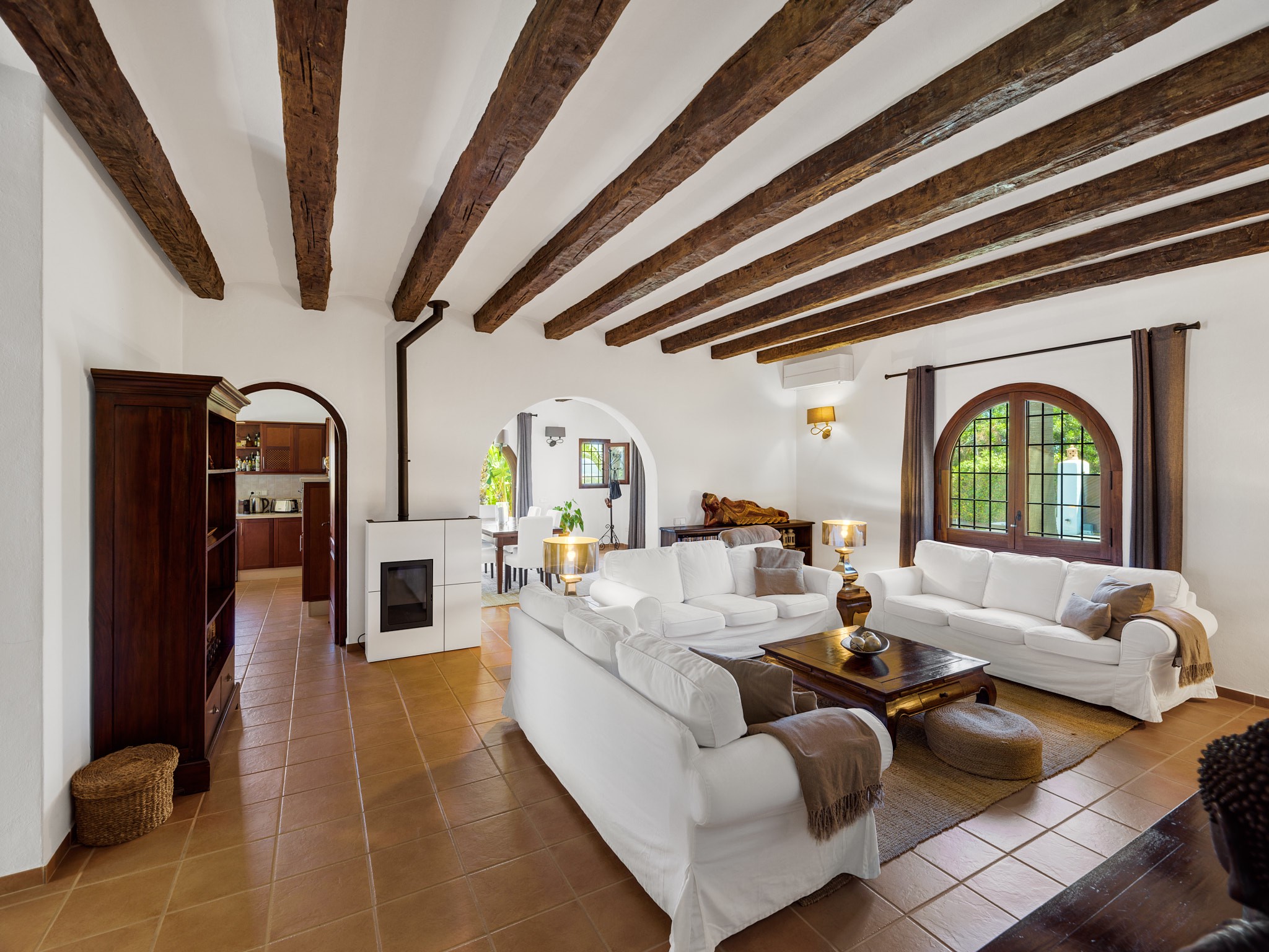 Perfectly maintained finca-style villa in central location - 5