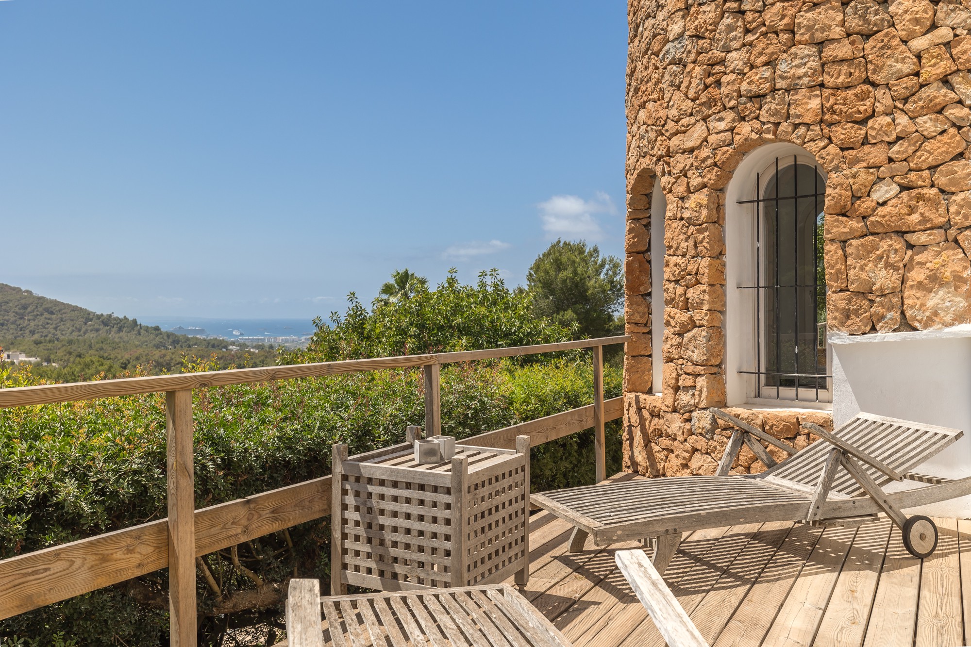 Villa with rental license and sea views - 23