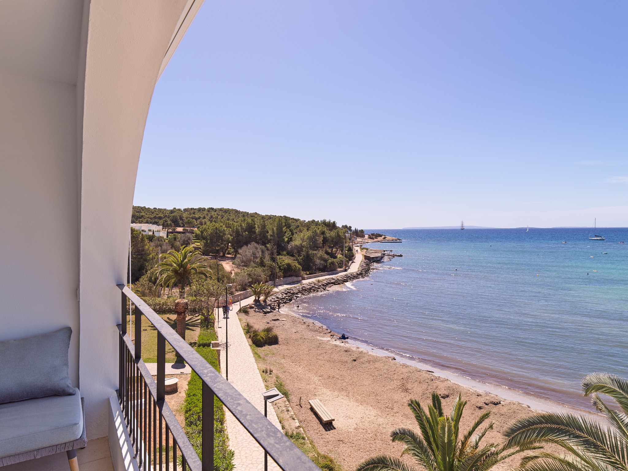 Apartment with stunning sea views at the beach of Talamanca - 2