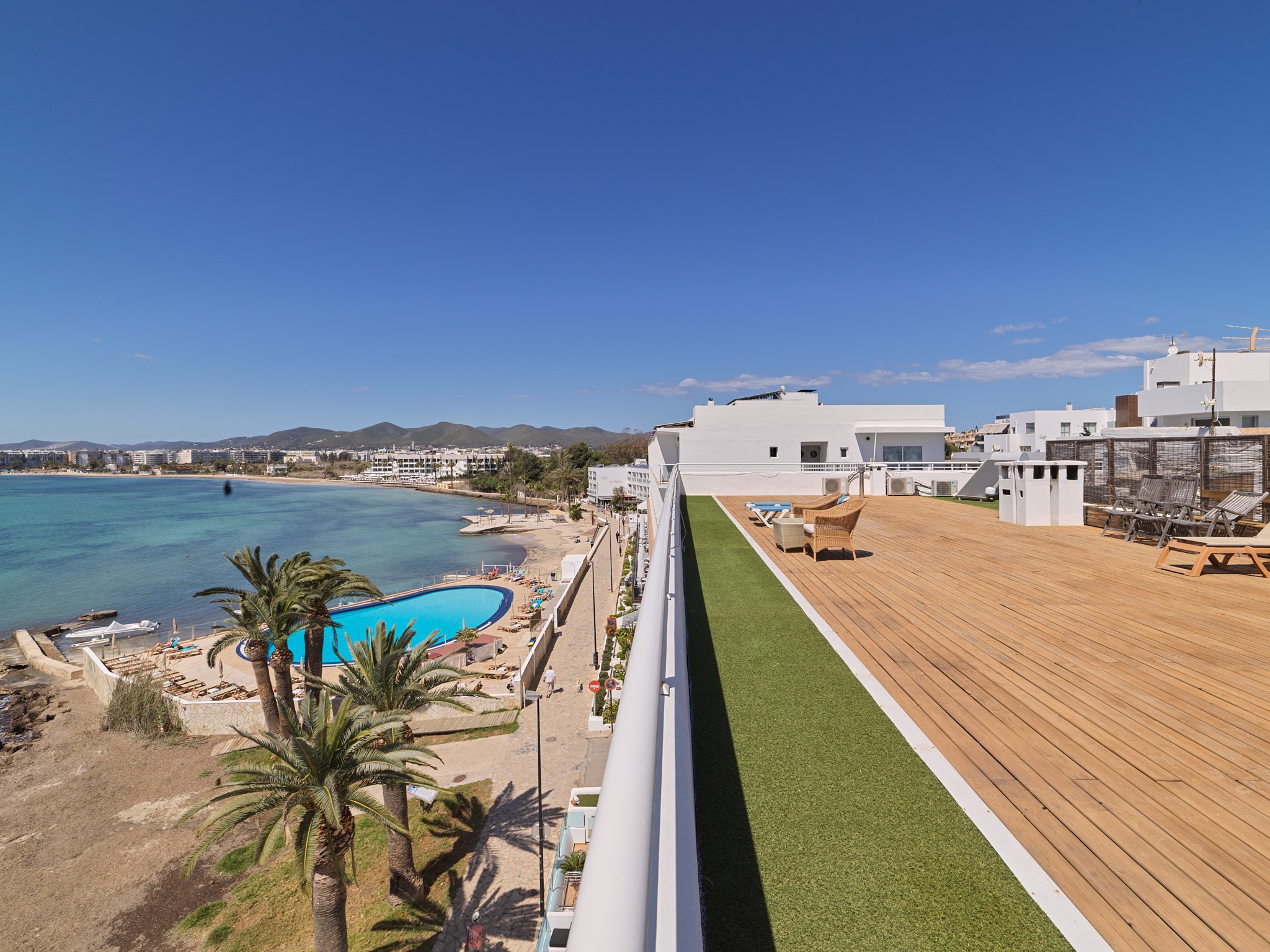 Apartamento con impresionantes vistas al mar en la playa de Talamanca - 17