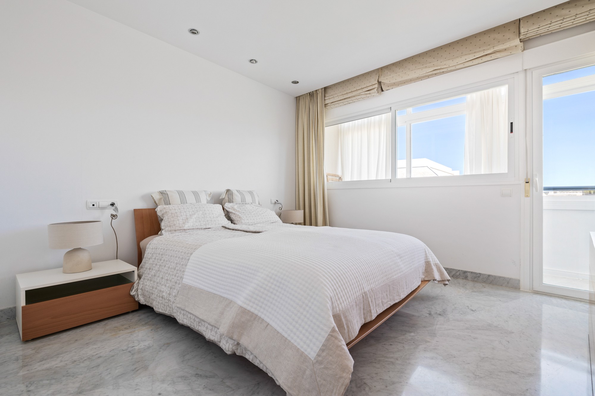 Precioso apartamento con vistas al mar y Dalt Vila en Marina Botafoch - 11