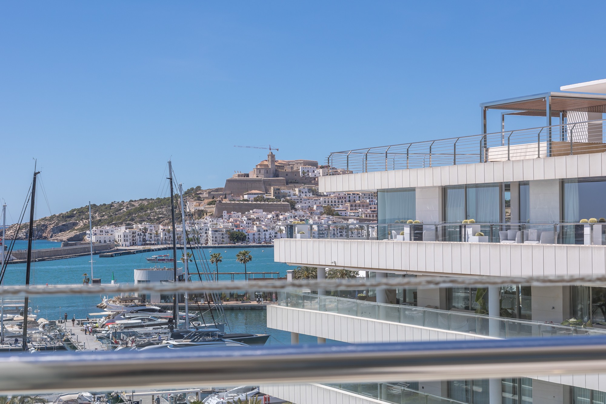 Beautiful apartment with views to the sea and the old town in Marina Botafoch - 2