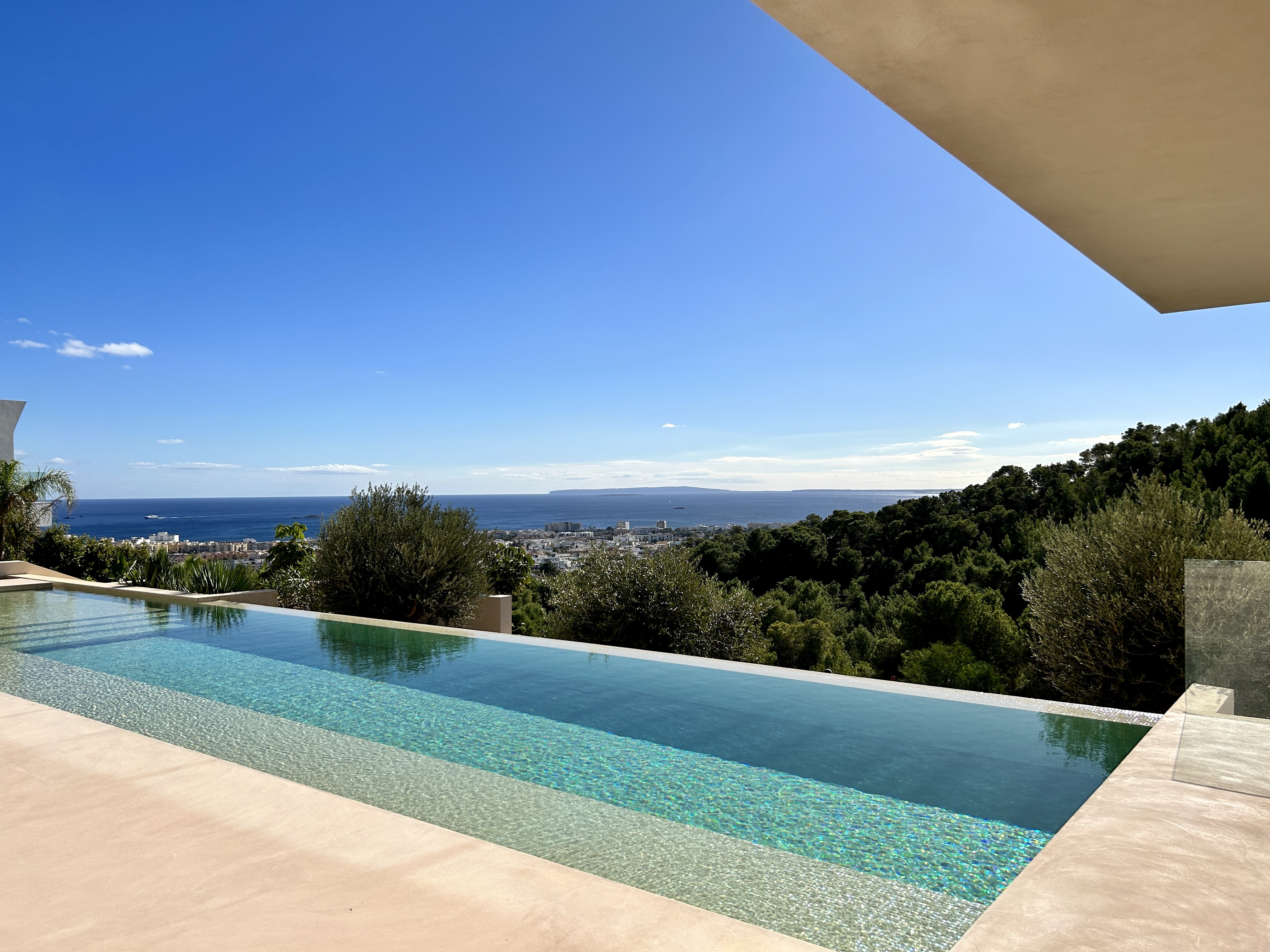 Moderna villa de nueva construcción cerca de Ibiza